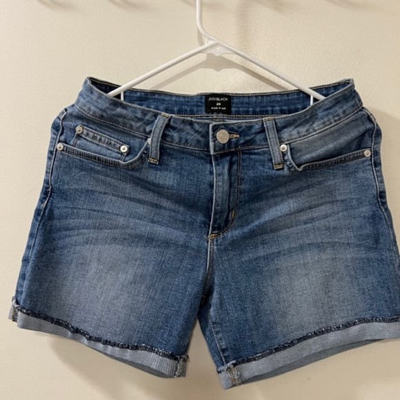 Just Black Womens Blue Mid Rise Cotton Blend Cuffed Denim Jean Shorts Size 26 - Picture 3 of 10